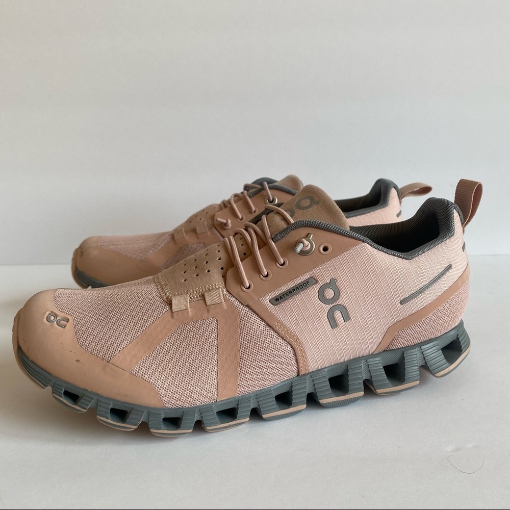 On Running Lunar Rose Waterproof